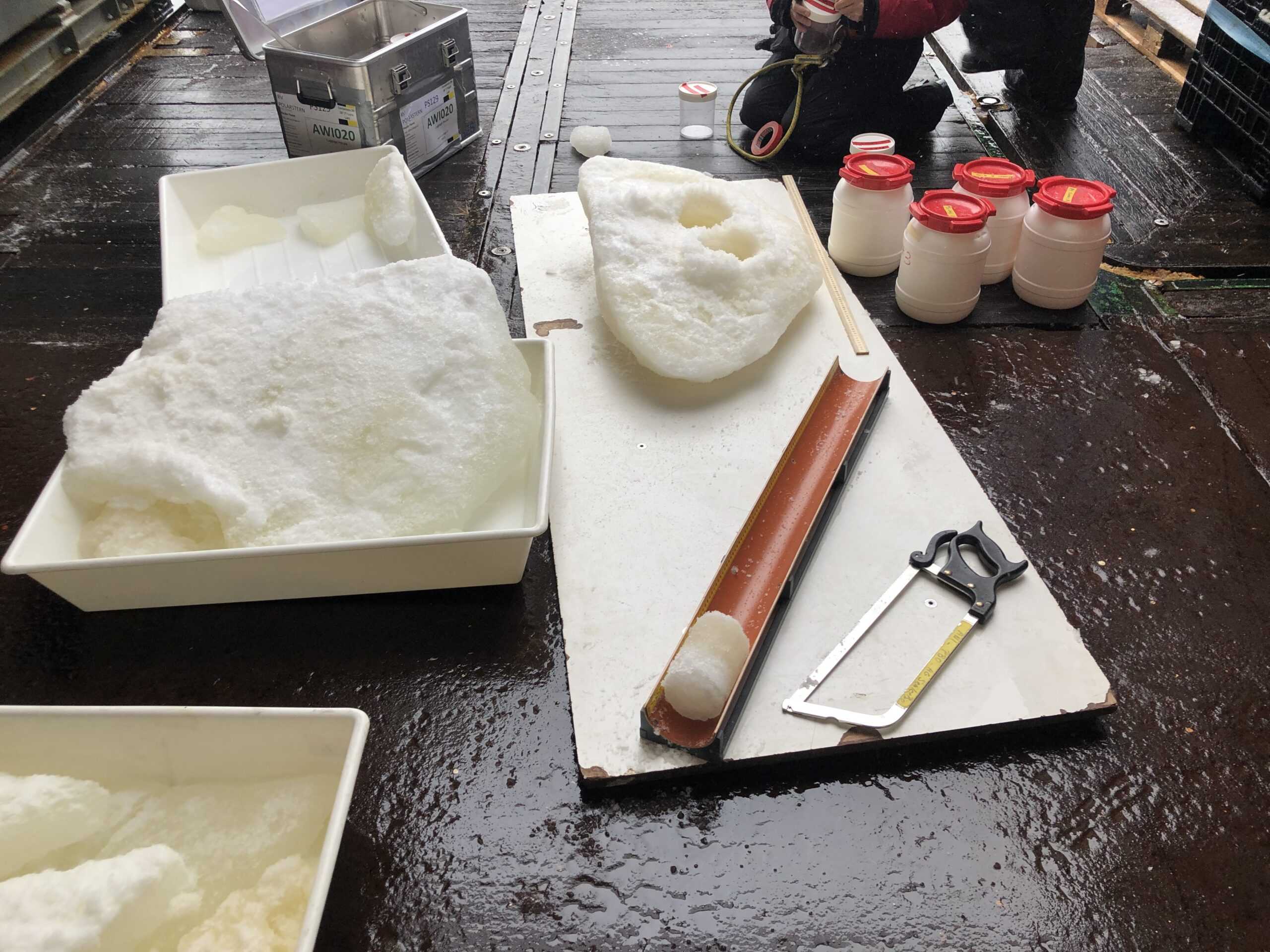 Sea Ice Samples, Photo: Irene Roca